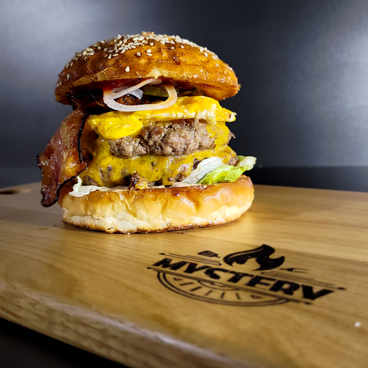 Burger z Mystery GRILL v Poličce